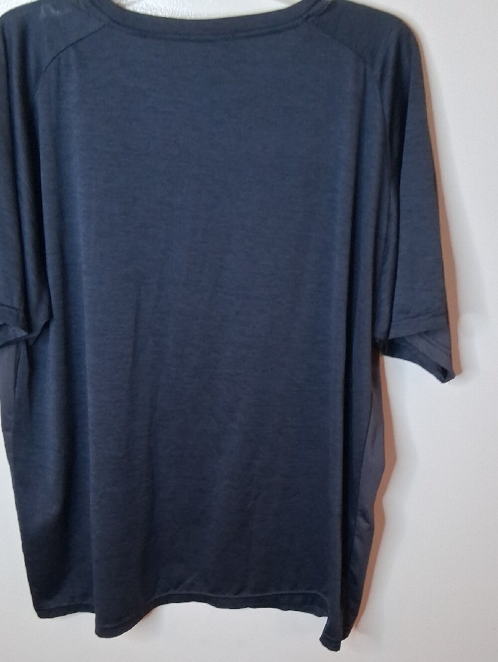Essentials Men's Size 2XL Navy and Dark Gray Short Sleeve Tee. Golf, Athleisure - Picture 6 of 8